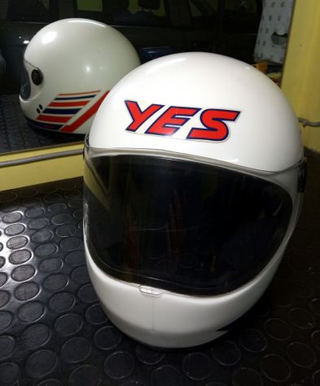 Casco motociclistico YES