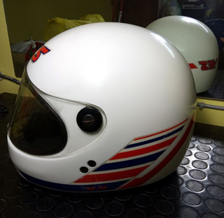 Casco motociclistico YES