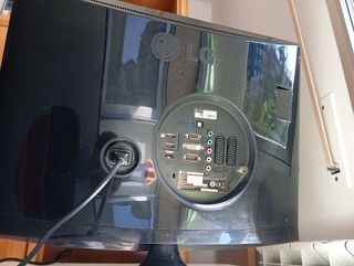 TELEVISOR/ MONITOR LG 19"
