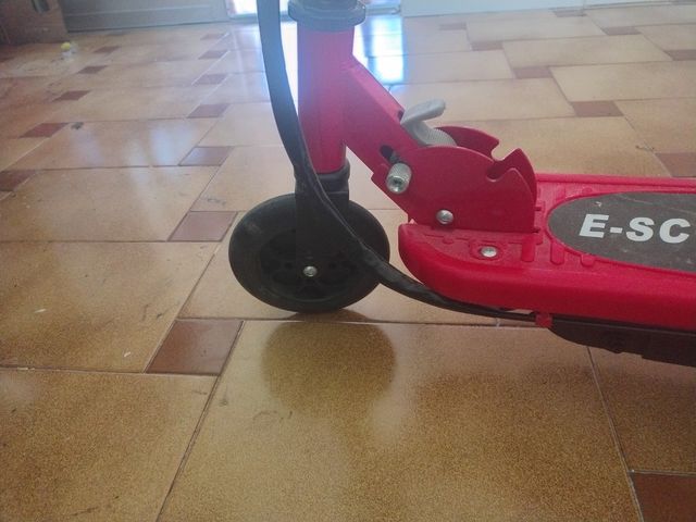 Patinete eléctrico juvenil e scooter