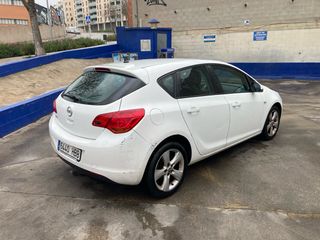Opel Astra 2010