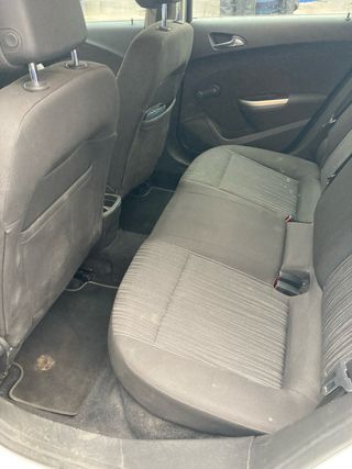 Opel Astra 2010