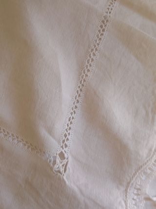 Sabana de hilo bordado