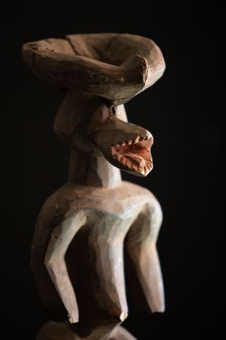 Figura Zoomorfa Mambilla. Nigeria. Arte tribal.