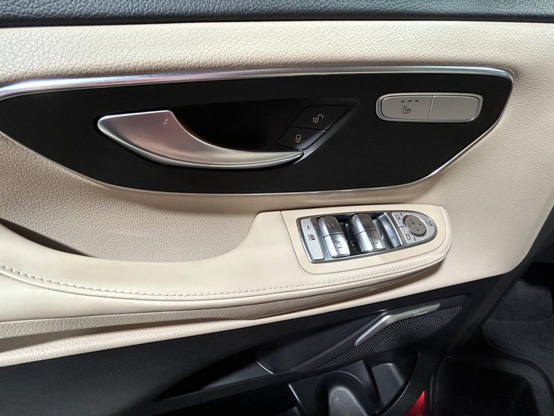 Mercedes-Benz Clase V V 300d Largo Avantgarde 2022, foto 40