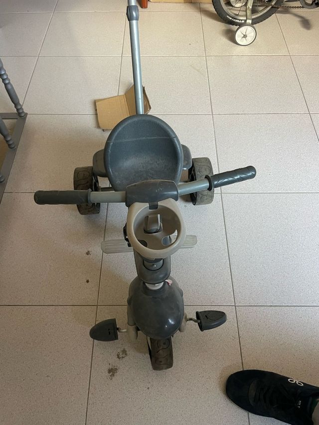 Triciclo infantil
