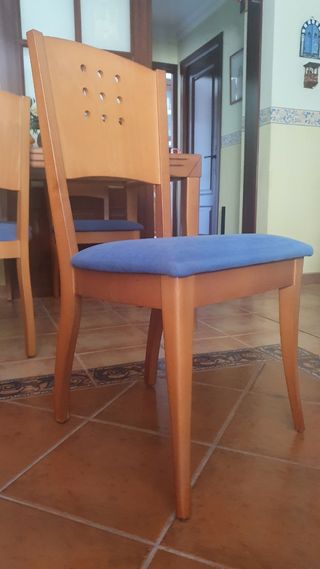 Mesa y 6 sillas,Mesa desmontada para transporte 