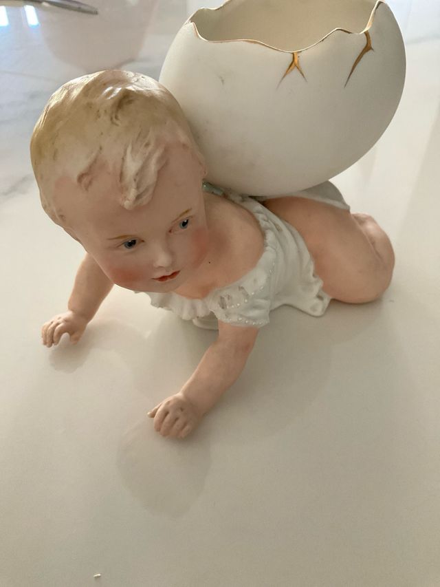 Preciosa figura de biscuit