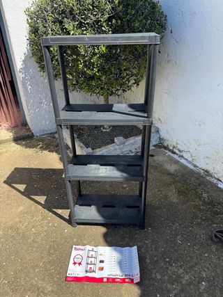 Estantería plástico negra pequeña