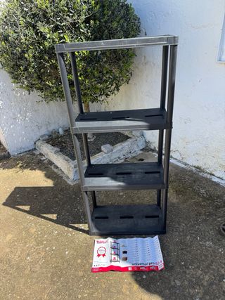 Estantería plástico negra pequeña