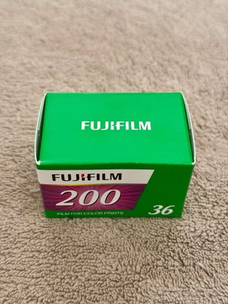 Carrete Fujifilm 200 color 36 exp.