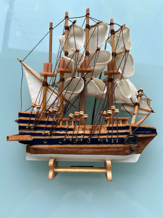 Modellino barca a vela