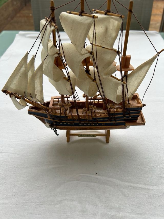 Modellino barca a vela