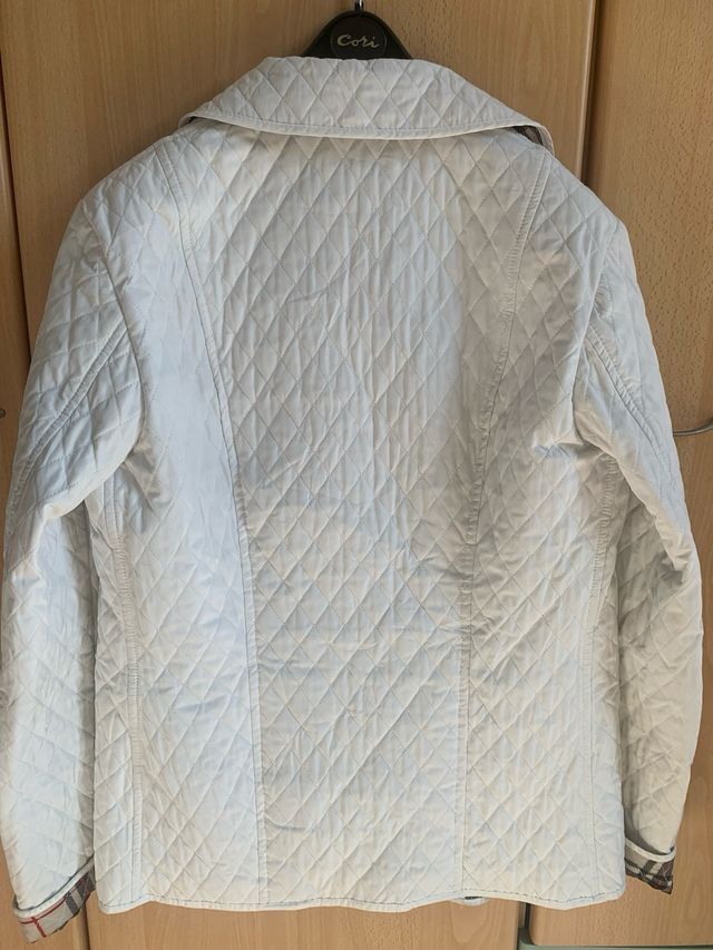 Giacca impermeabile bianca