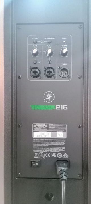 PANTALLA ACÚSTICA PA MACKIE THUMP 215