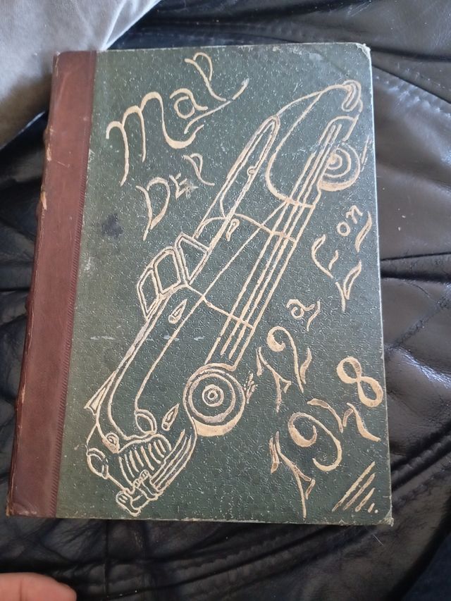 Libro antiguo. Manual de automóviles