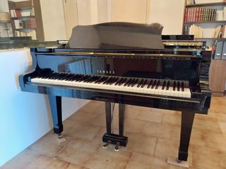 Piano de cola YAMAHA G5