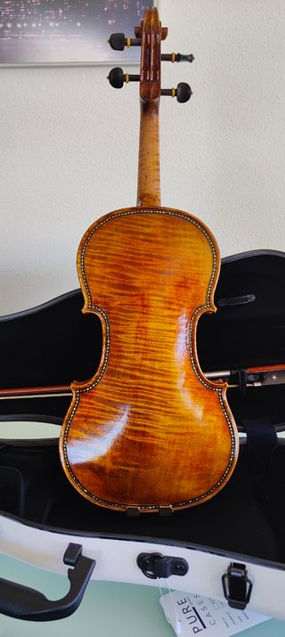 Violín 4/4 Patrón Stradivarius.
