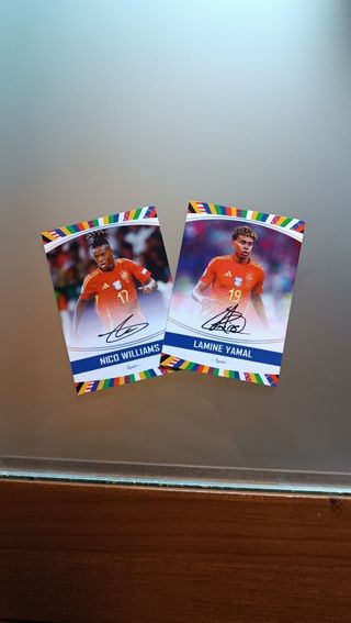 Cromos Lamine Yamal y Nico Williams