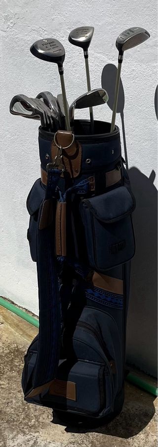 Juego completo equipo palos de golf.