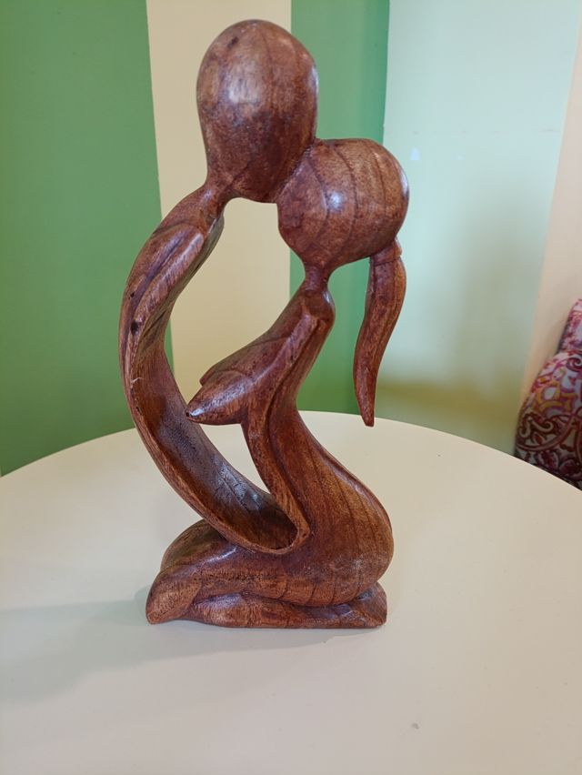 Statuetta in legno