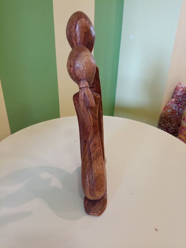 Statuetta in legno