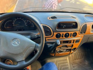 Mercedes-Benz Sprinter 2004