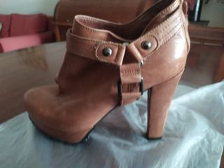 Botines camel. Mujer. 37