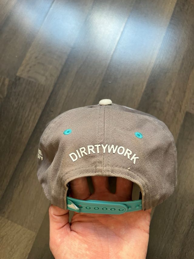 Gorra Dirrtywork