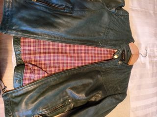 Cazadoras piel, 75 euros cada una