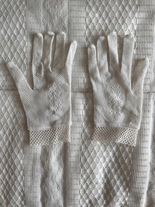 Vestido de comunión blanco de niña.