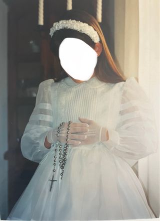 Vestido de comunión blanco de niña.