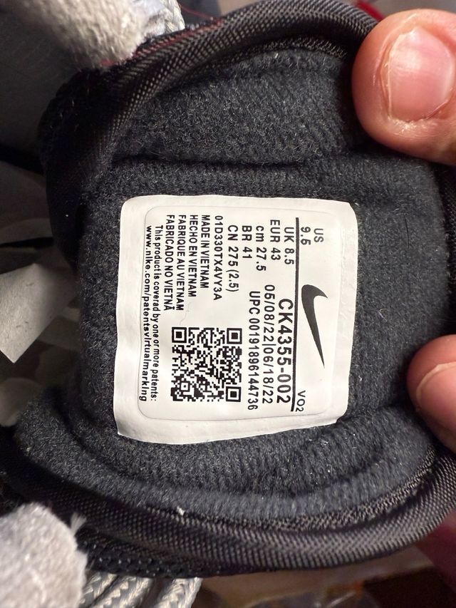 Nike air barrage low