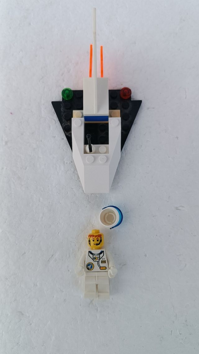 Lego space port 3066 Cosmos Glider anno 1999