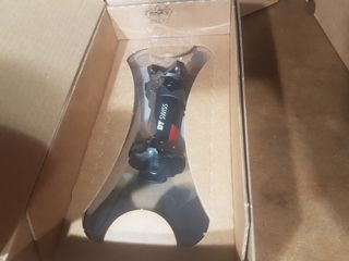 PAREJA DE BUJES DTSWISS 240 A ESTRENAR