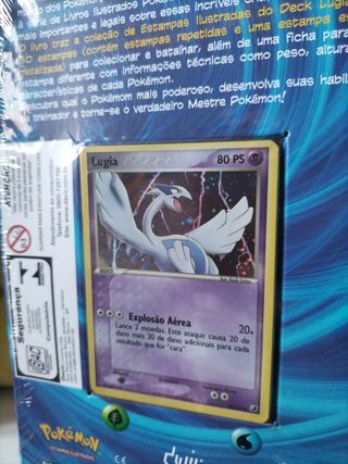 Libro ilustración y Carta Pokémon TCG