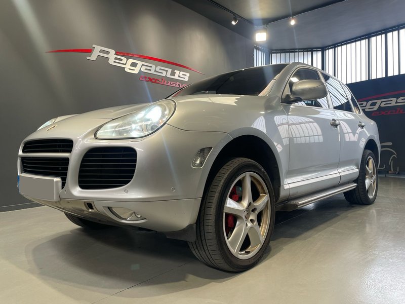 Porsche Cayenne 4.5 V8 TURBO 450CV - foto 1