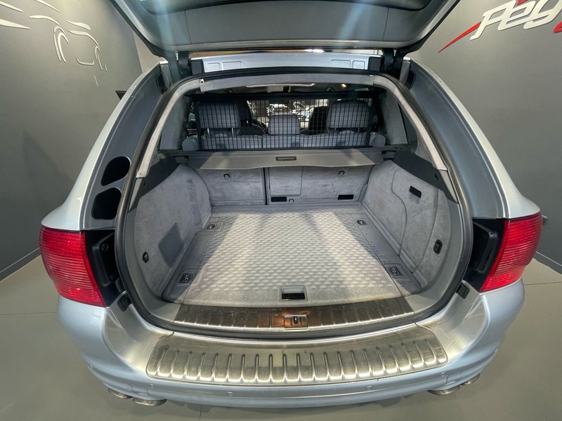 Porsche Cayenne 4.5 Turbo 2004, foto 20