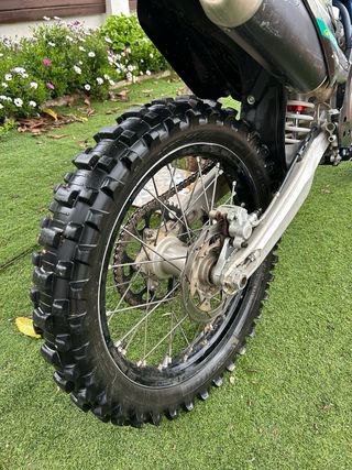 Moto cross husqvarna 450 del 2022