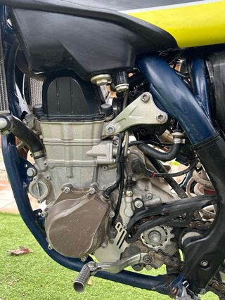 Moto cross husqvarna 450 del 2022