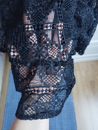 Blusa encaje con volantes H&M