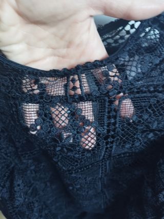 Blusa encaje con volantes H&M