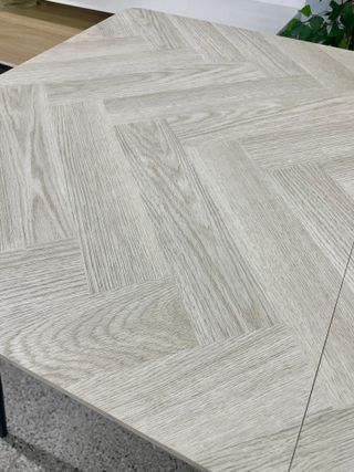 Nueva mesa extensible patas negras