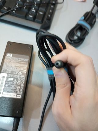 Se vender cargador hp usado original