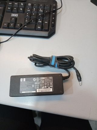 Se vender cargador hp usado original