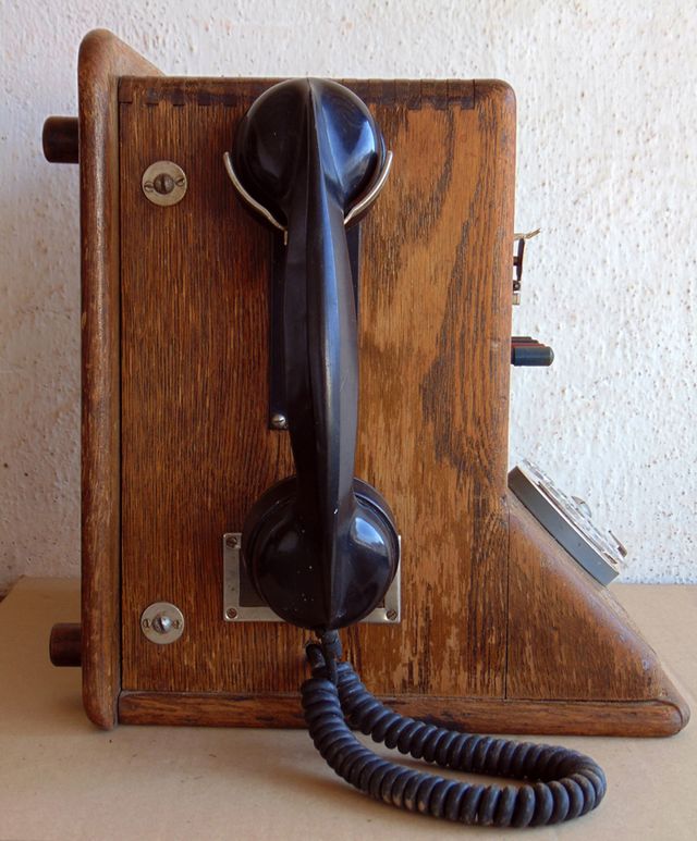 ORIGINAL CENTRALITA FRANCESA DE LOS AÑOS 40