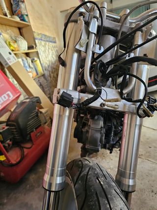 Suspensión delantera ducati monster