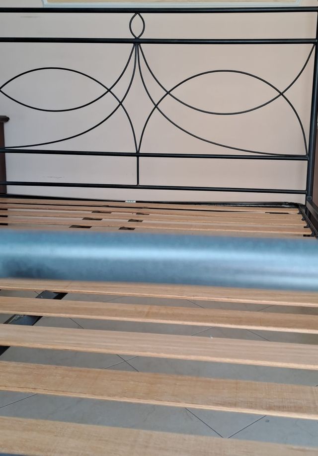 Testiera e pediera in ferro battuto grigio vintage