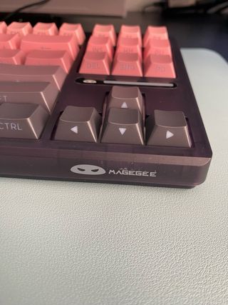 Teclado mecànico magege light 87 n7