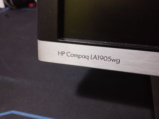 Monitor HP (AVERIADO)